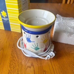 Scentsy “Sunshine Kids” Full Size Warmer - 2010 Charitable - Rare - Retired